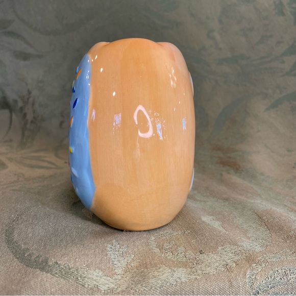 Simpsons inspired coffee mug by Comfify. Unique donut shape, no chips or cracks. - Picture 4 of 8